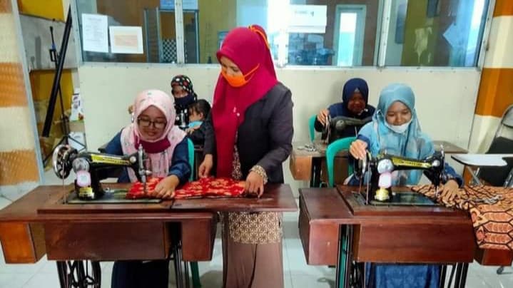 Keterampilan Menjahit